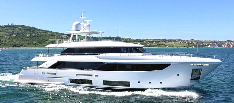Custom Line - Splendide Navetta 33 2021 TissoT Yacht Suisse