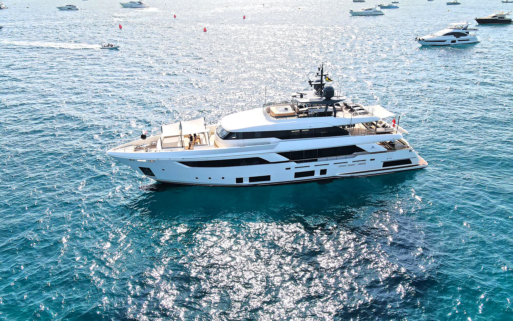 Custom Line - Splendide Navetta 37 2018 TissoT Yacht Suisse